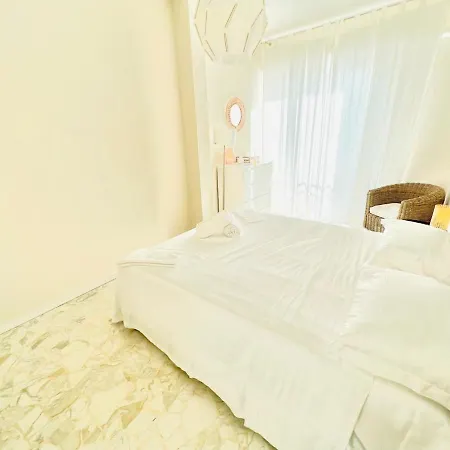 Sally's - Casa Peonia * Sanremo